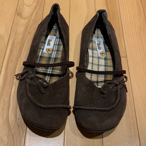 Bewild Brown Suede ballet flats - size 4 Youth/ size 6.5 Women’s - Picture 2 of 15